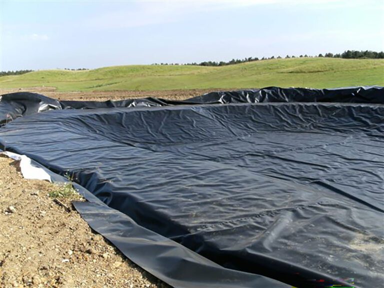 Low Linear Density Polyethylene Geomembrane (LLDPE)